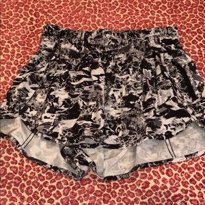 lululemon tracker shorts